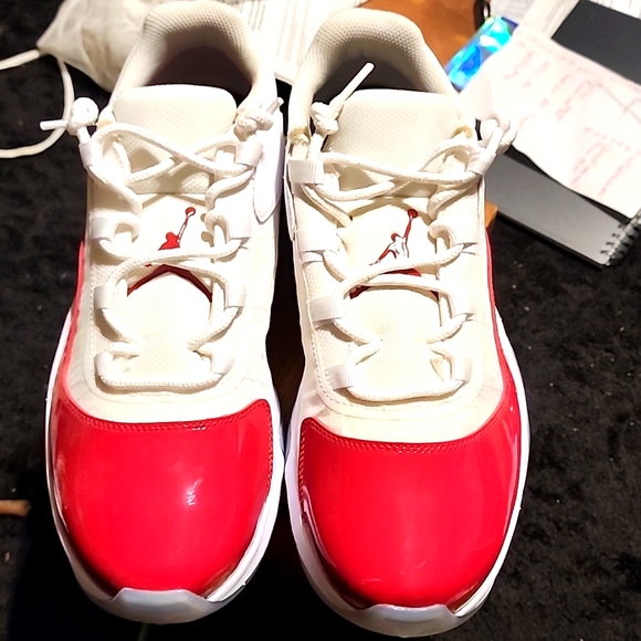 Jordan 11 CMFT Cherry Red Low Men's size 11 NWT Deadstock - Picture 7 of 11